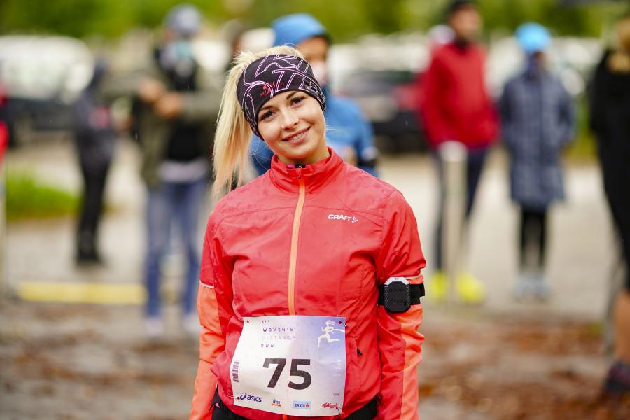 Lisa - Läuferin First Women's Distance Run